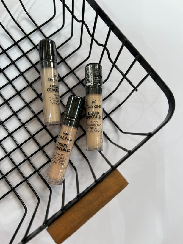 کانسیلر مایع گابرینی (Gabrini Liquid Concealer) با فرمول سبک و حرفهای