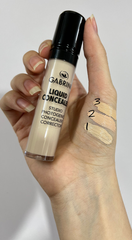 کانسیلر مایع گابرینی (Gabrini Liquid Concealer) با فرمول سبک و حرفهای