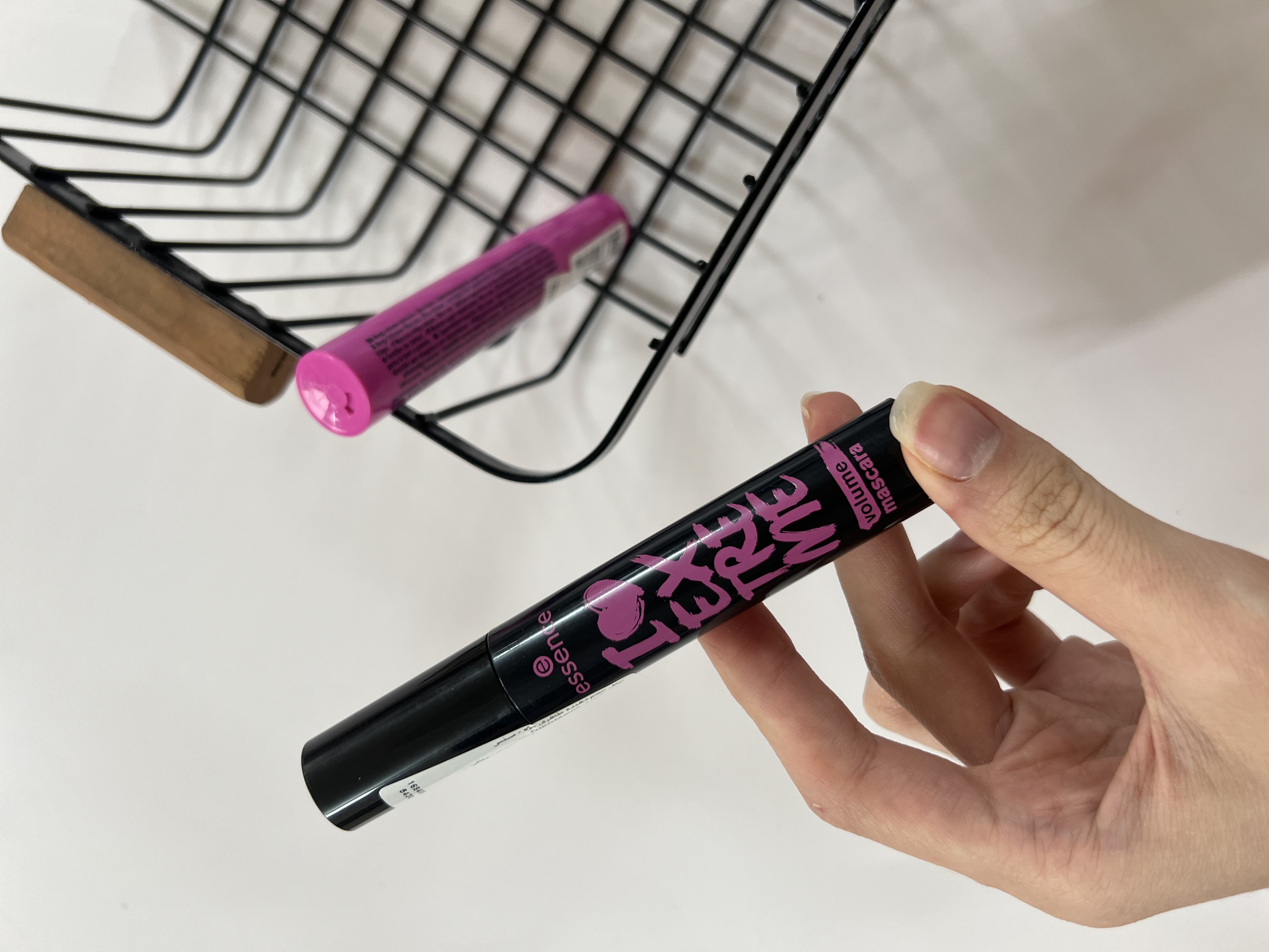ریمل حجم دهنده مشکی اسنس مدل I Love Extreme Volume