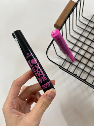 ریمل حجم دهنده مشکی اسنس مدل I Love Extreme Volume